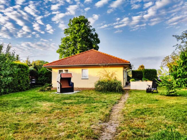 Garten mit Strandkorb Ferienhaus Usedom Haus am Ellerbruch 13 1