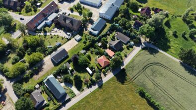 Haus am Ellerbruch mal aus der Vogelperspektive DJI 20260623164050 0010 D scaled